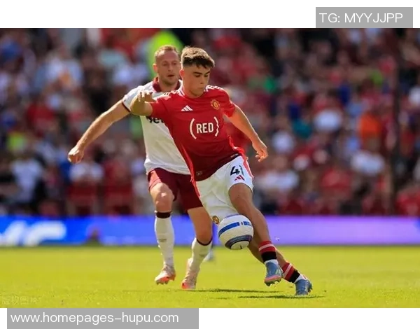 切尔西与曼联激战14决赛争夺晋级名额精彩对决引人瞩目 切尔西与曼联激战14决赛争夺晋级名额精彩对决引人瞩目